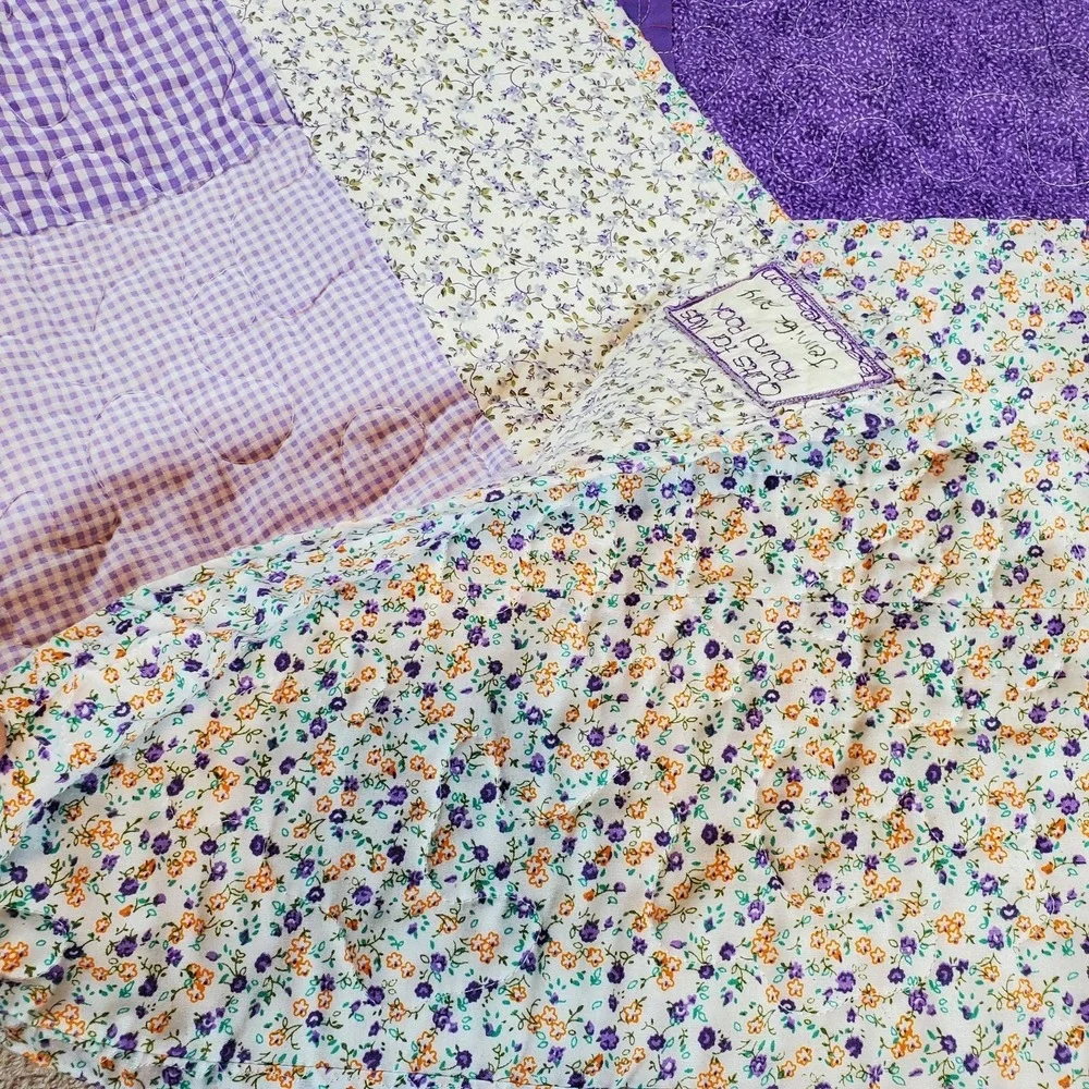 Quilts For Kids Round‎ Rock 46x57 Girls' Floral Lavender Patchwork Machine Quilt